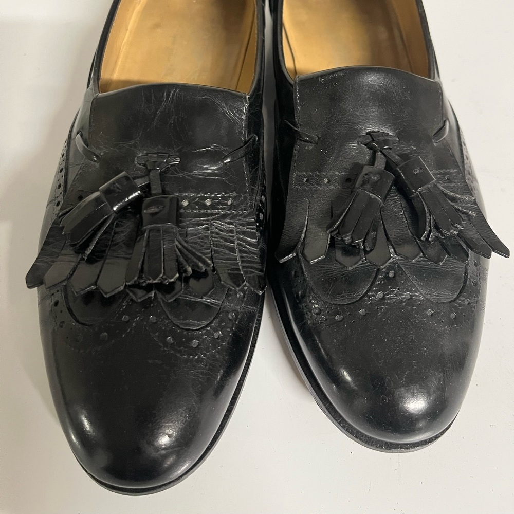 Salvatore Ferragamo - wing tip - black tassel dress shoes - 9D